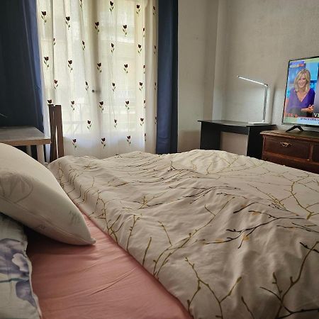 Centrica Habitacion Bed & Breakfast Madrid Dış mekan fotoğraf
